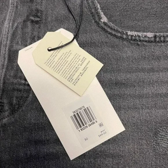 Levi's Premium | 501 Original High Rise Shorts - Picture 3 of 12